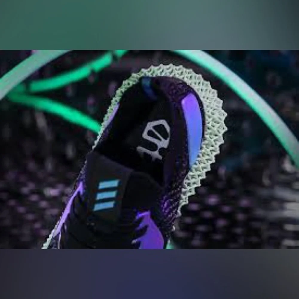 Adidas Men’s Alphaedge 4D in black iridescent size 8‎ running shoes